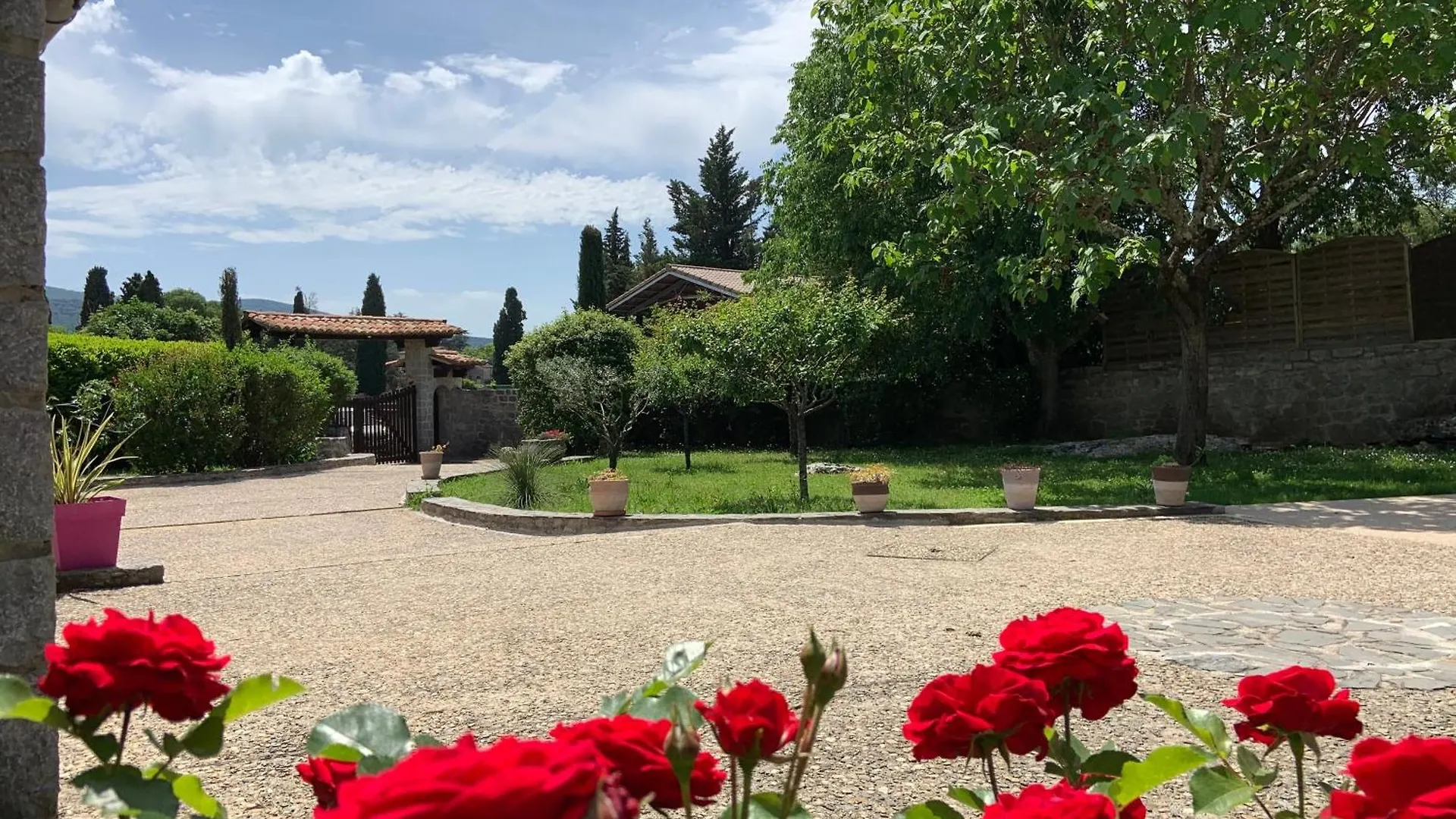 La Peireta-Romantique Saint Alban Auriolles Bed & Breakfast