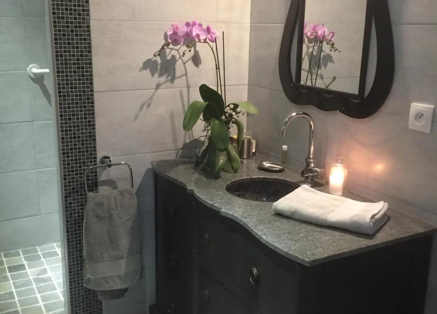 La Peireta-Romantique Saint Alban Auriolles Bed & Breakfast